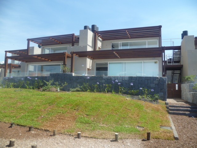 Departamento en alquiler y venta frente al mar